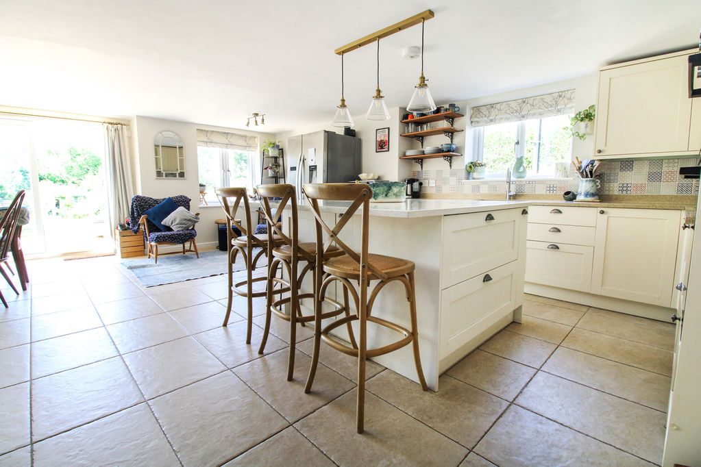 Property photo 2 of 27 Kitchen/Dining Room