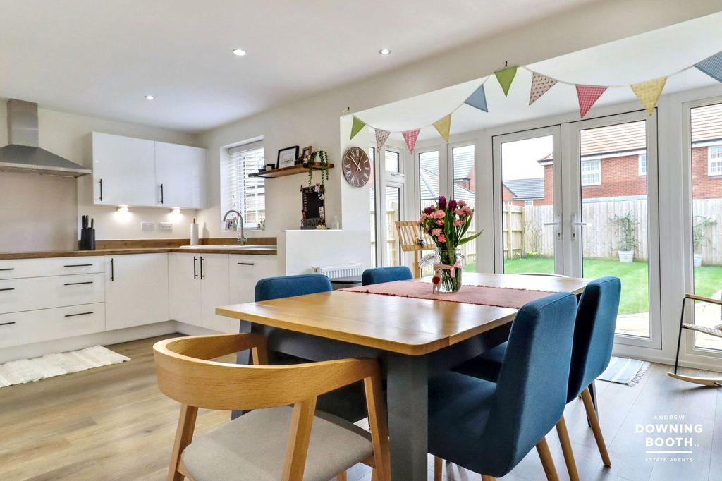 Property photo 3 of 41