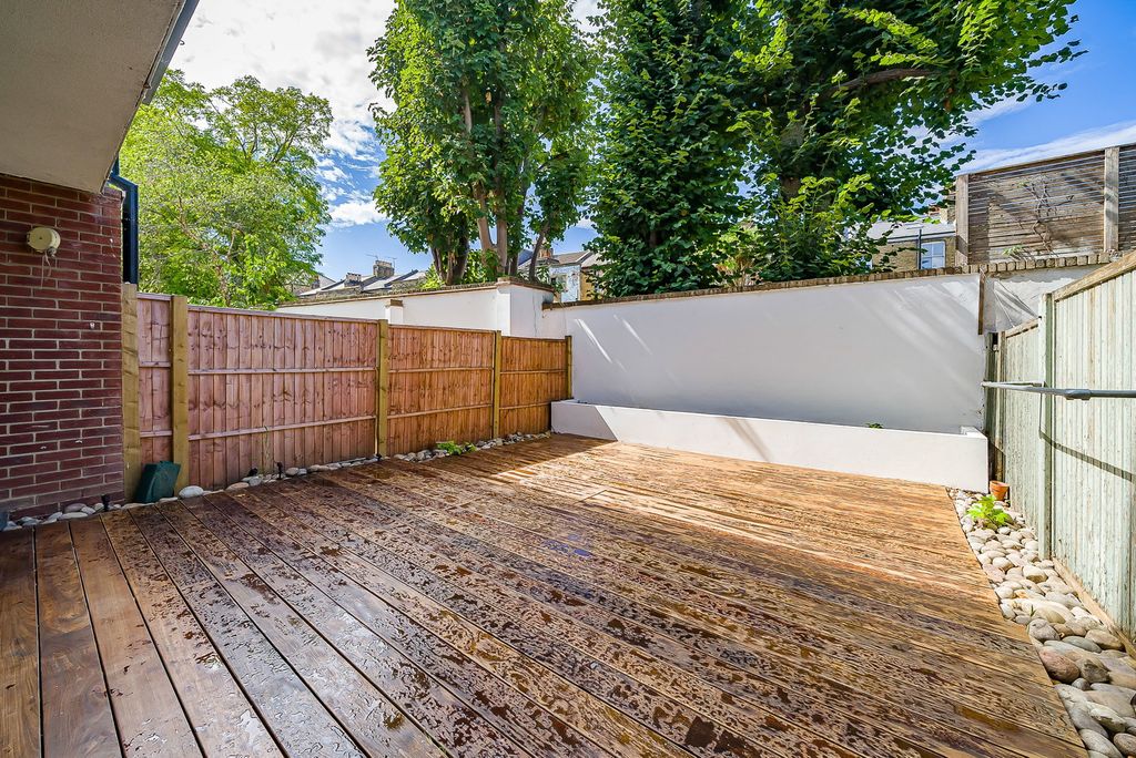 Property photo 3 of 7