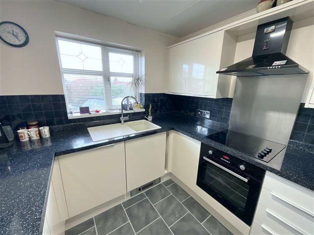 Property photo 3 of 21 Kitchen