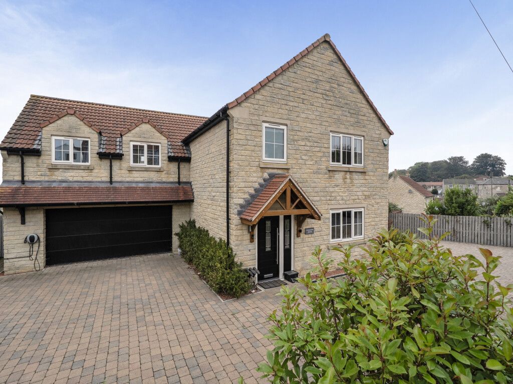 Property photo 1 of 20 1511644-35-6A9003...