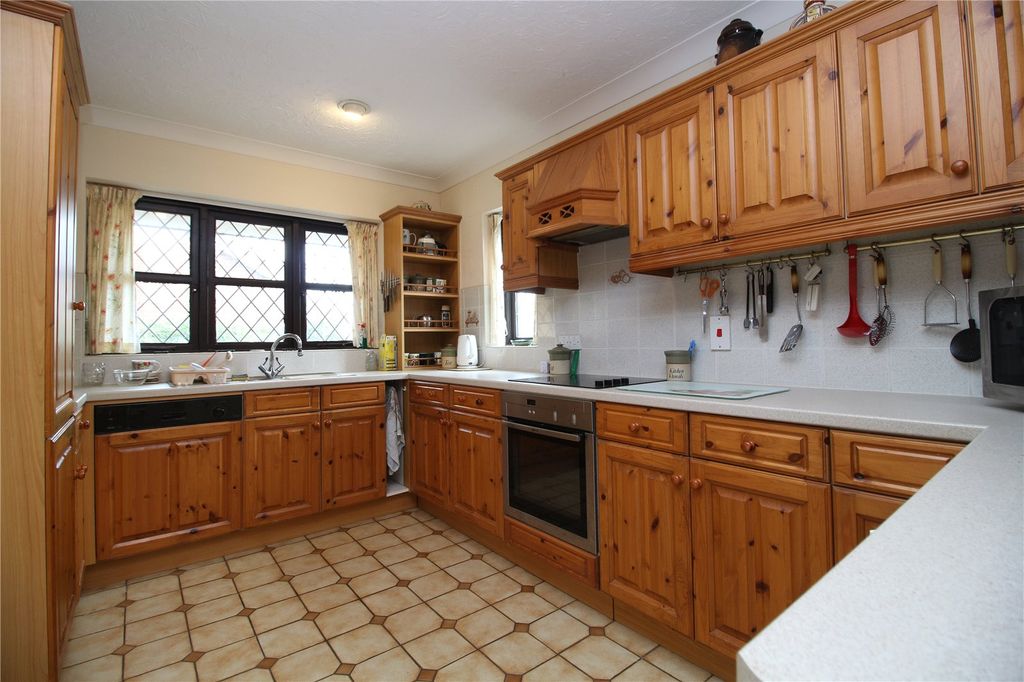 Property photo 2 of 15 Picture No. 02
