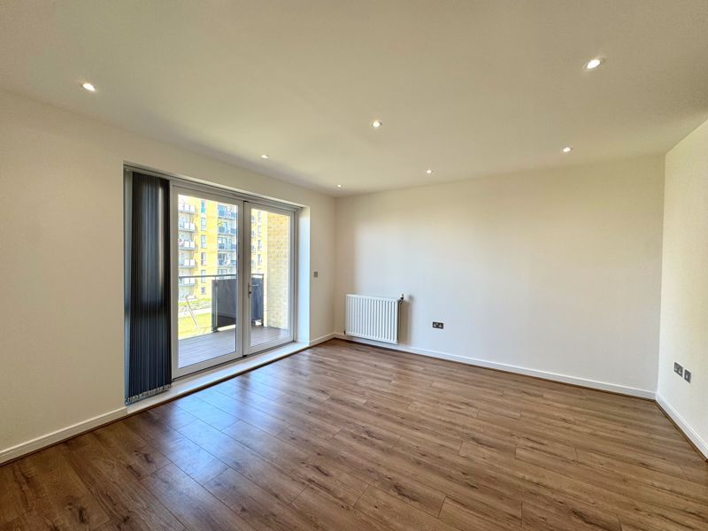 Property photo 3 of 6 Photo 6