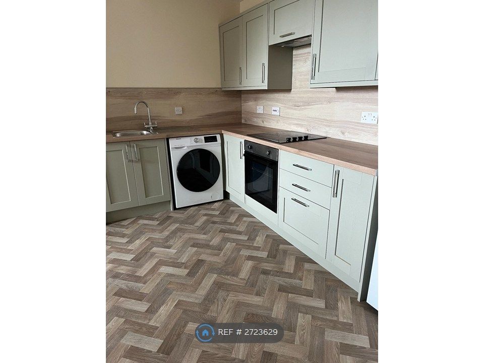 Property photo 1 of 7 Kitchen