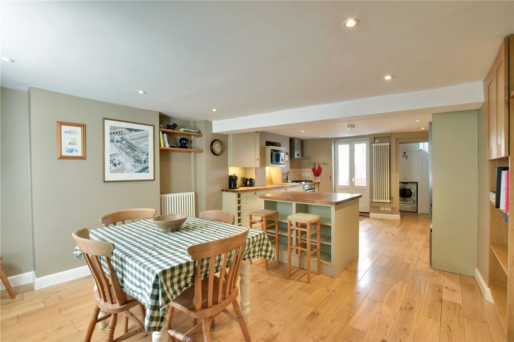 Property photo 2 of 20 Picture No. 08
