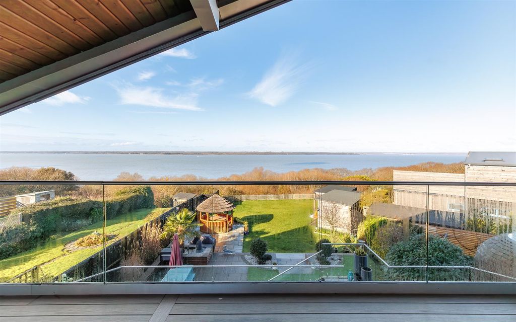 Property photo 2 of 67