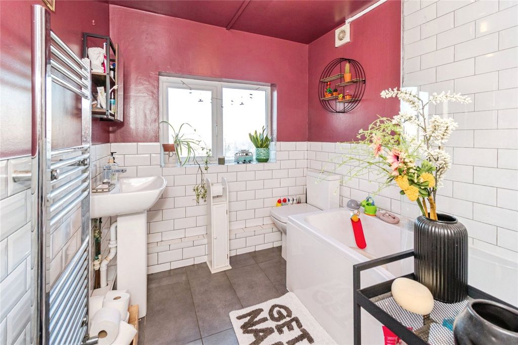 Property photo 2 of 21 Picture No. 07