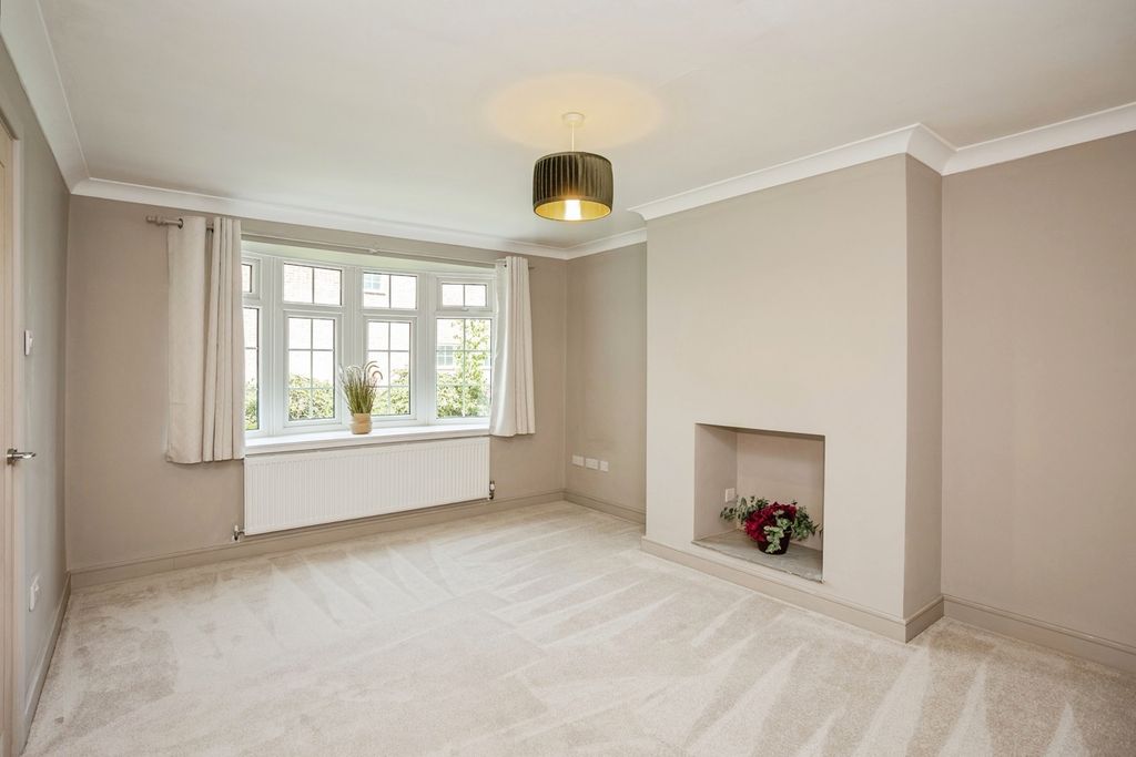 Property photo 3 of 26 Pbox-Img.Jpg