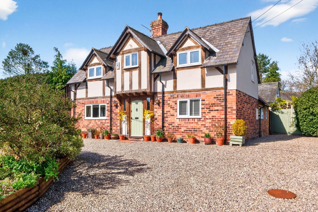 Property photo 2 of 40 Front