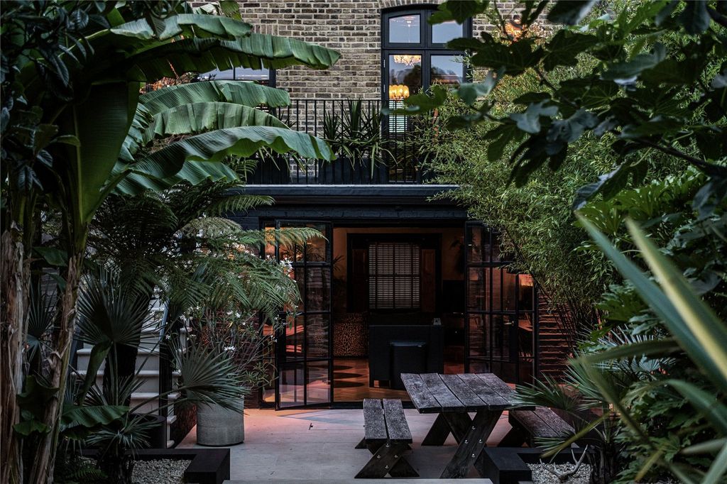 Property photo 1 of 27 Picture No. 44