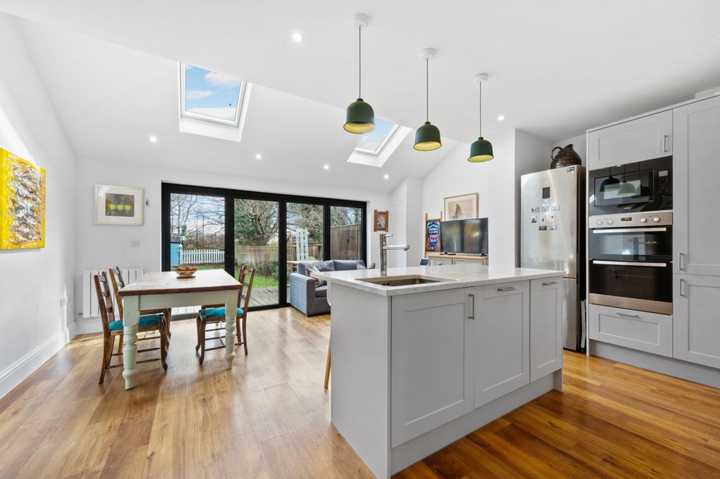 Property photo 1 of 17 Picture No. 05