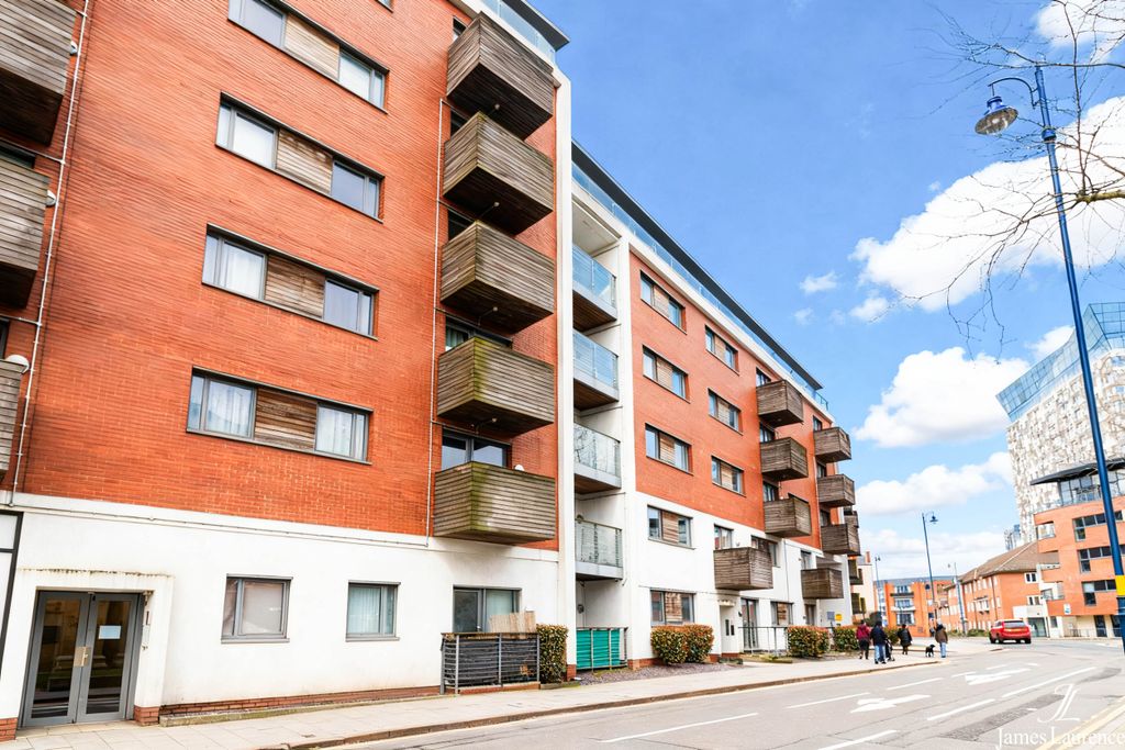 Property photo 1 of 17 6100Ab97-8C16-4D0B-Ae09-49B36A2Df75E