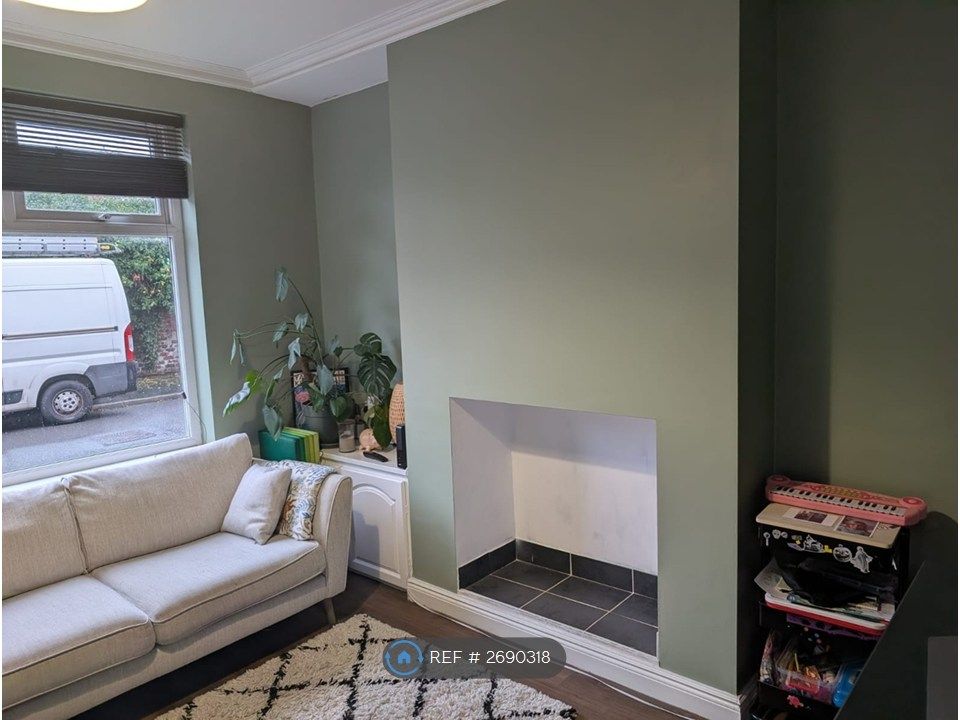 Property photo 3 of 12