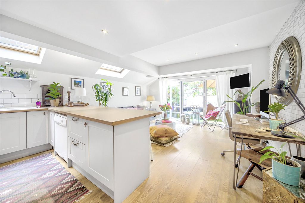 Property photo 3 of 14 Picture No. 28