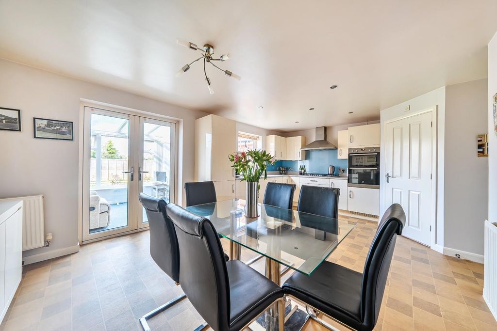 Property photo 3 of 21 1425795-16-69B16Defe78c0.Jpg