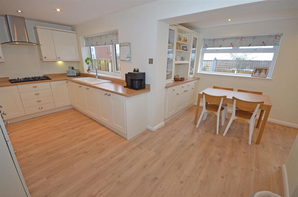 Property photo 3 of 41 01B.Jpg