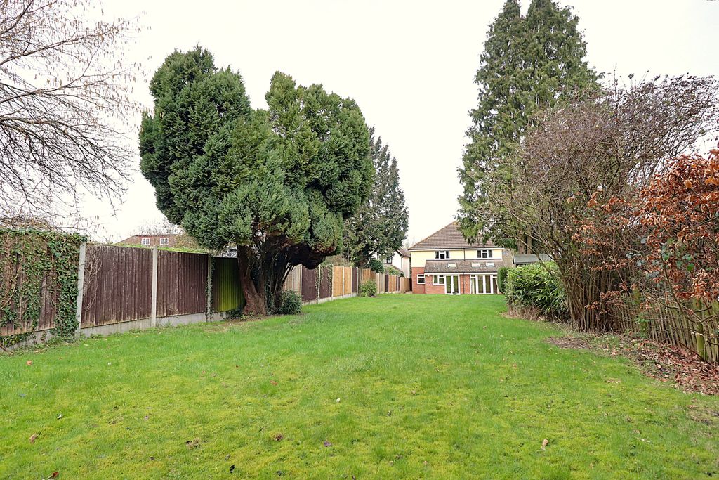 Property photo 2 of 20