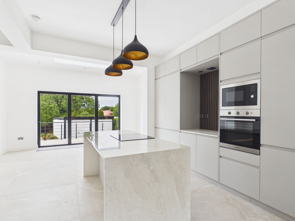 Property photo 2 of 18 Kitchen Diner