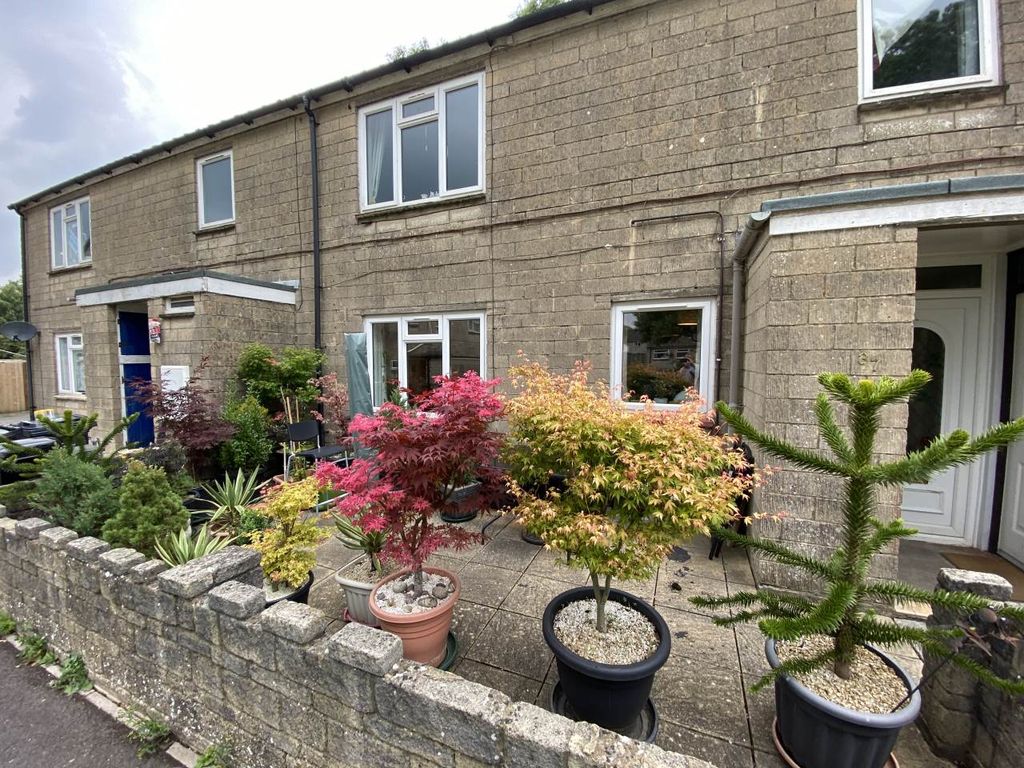Property photo 1 of 12 External