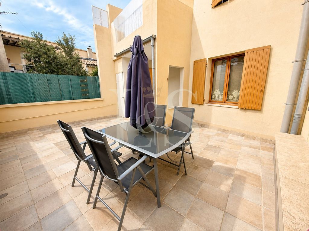 Property photo 1 of 9 Two-Bedroom Apartment With A Large Terrace And Balcony In The Heart Of Malaucène