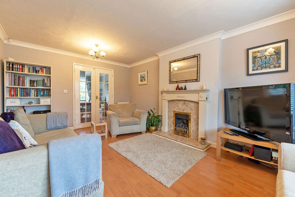 Property photo 2 of 19