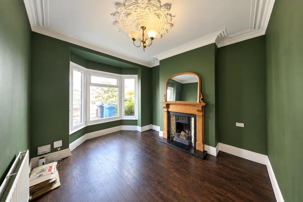 Property photo 2 of 19