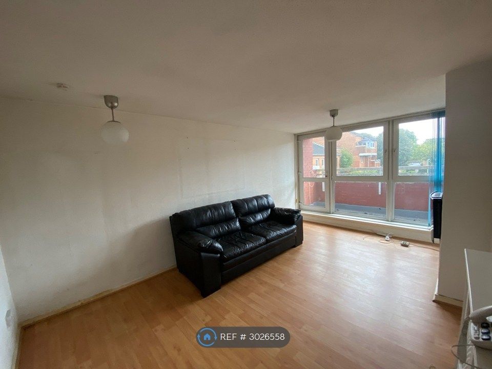 Property photo 3 of 12 Living Room