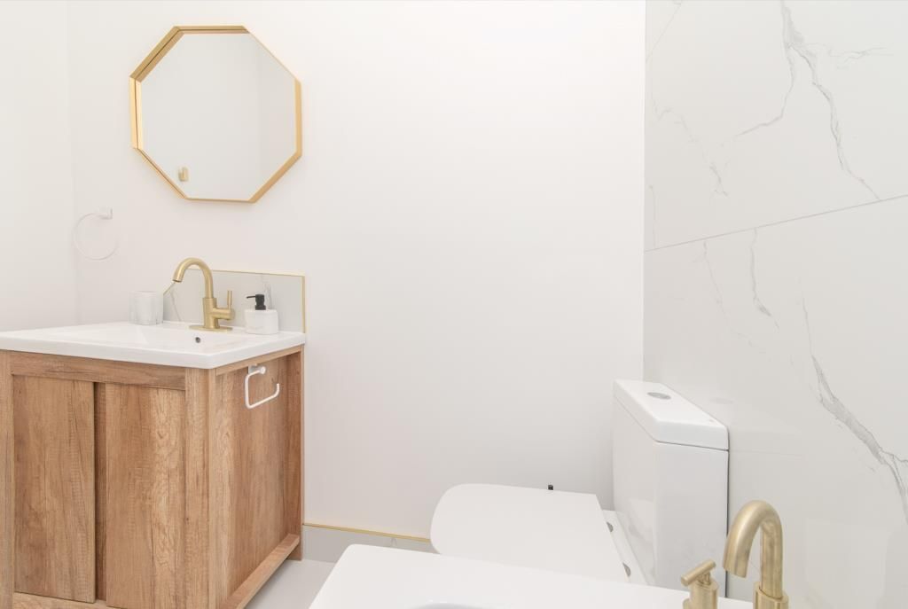 Property photo 2 of 16 17 Elm av H Res (27 Of 35).Jpg