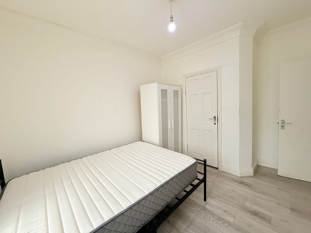 Property photo 2 of 5 Gallery