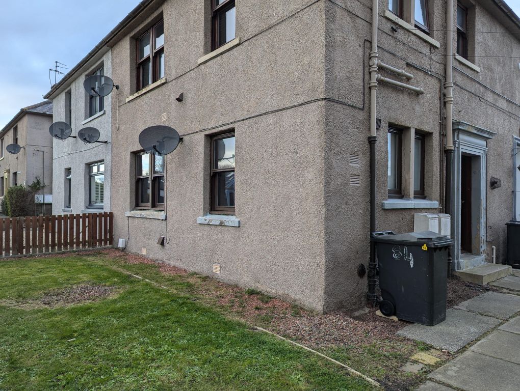 Property photo 3 of 27