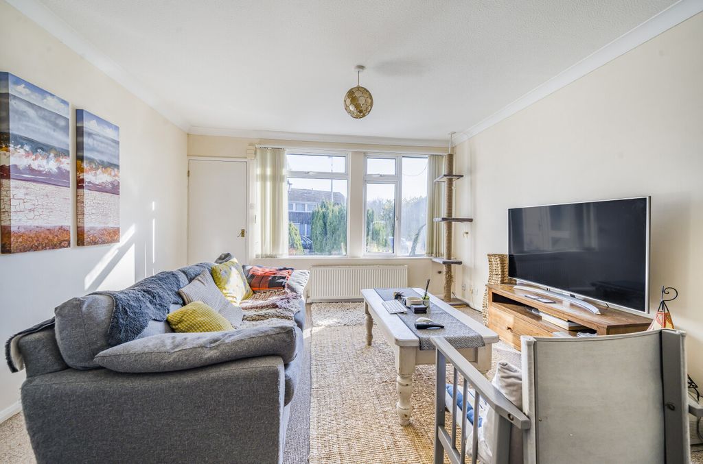 Property photo 3 of 15 Living Room