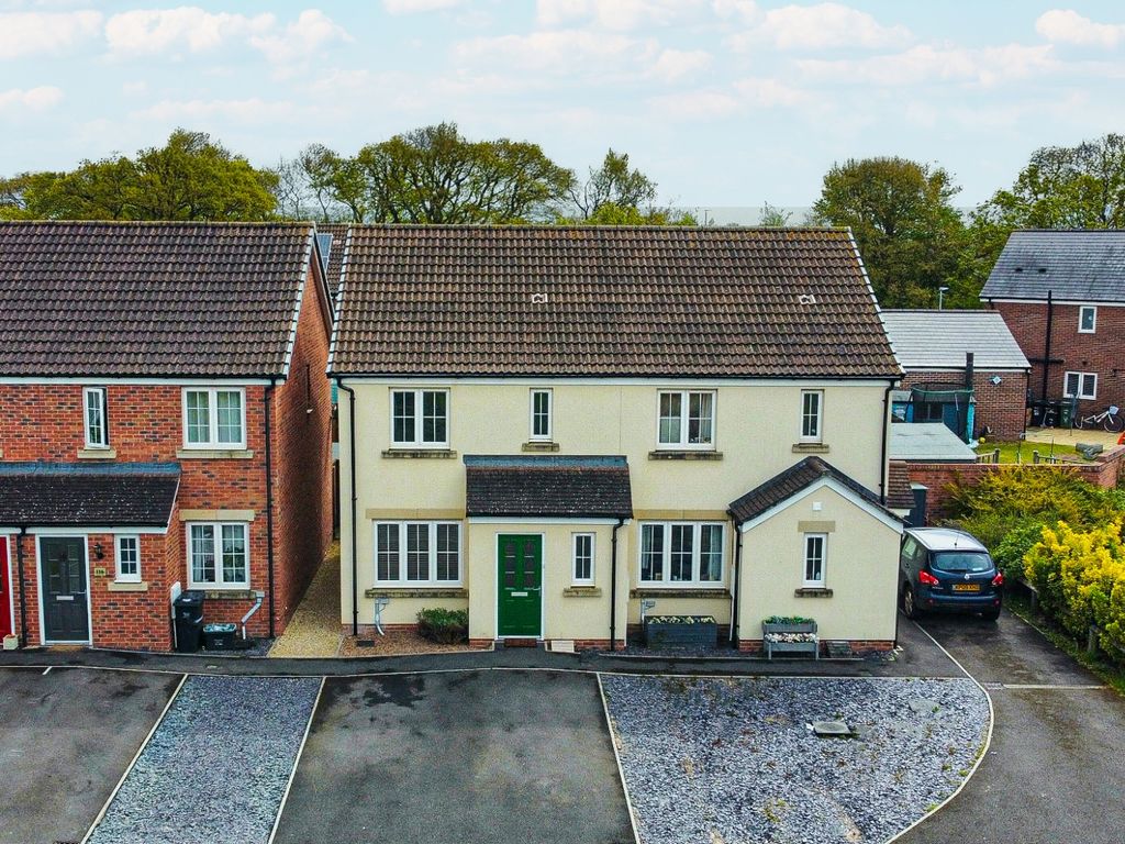 Property photo 1 of 12 4828881