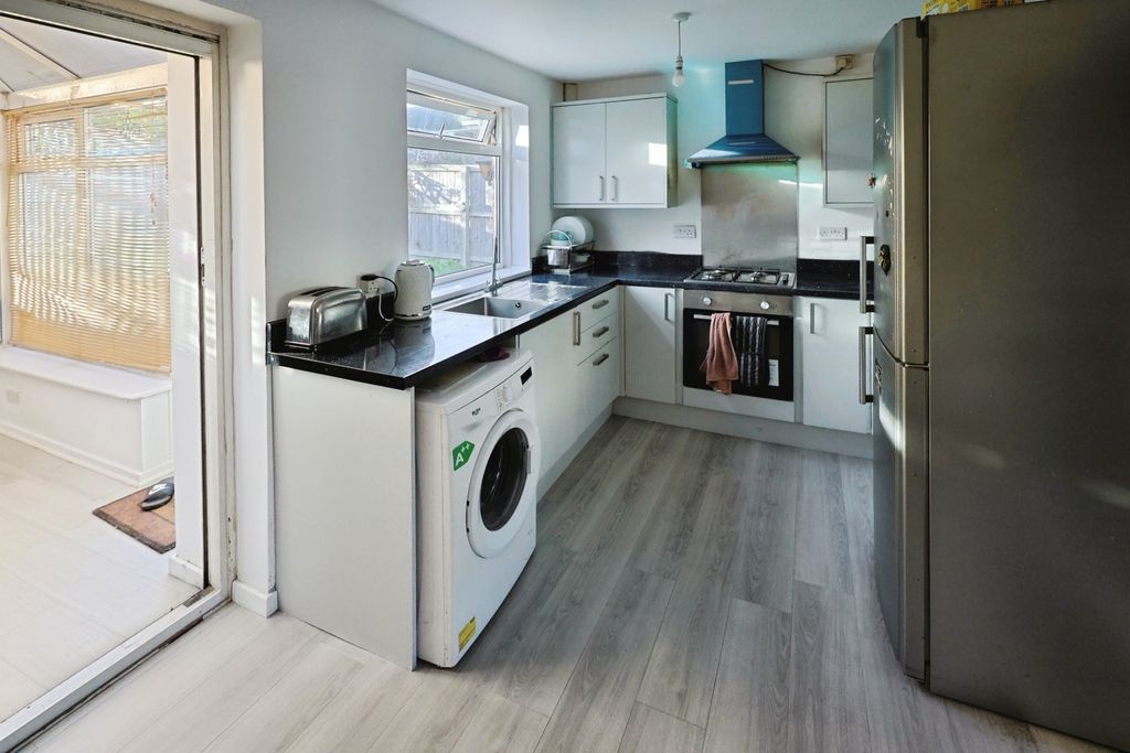 Property photo 3 of 13 Pbox-Img.Jpg