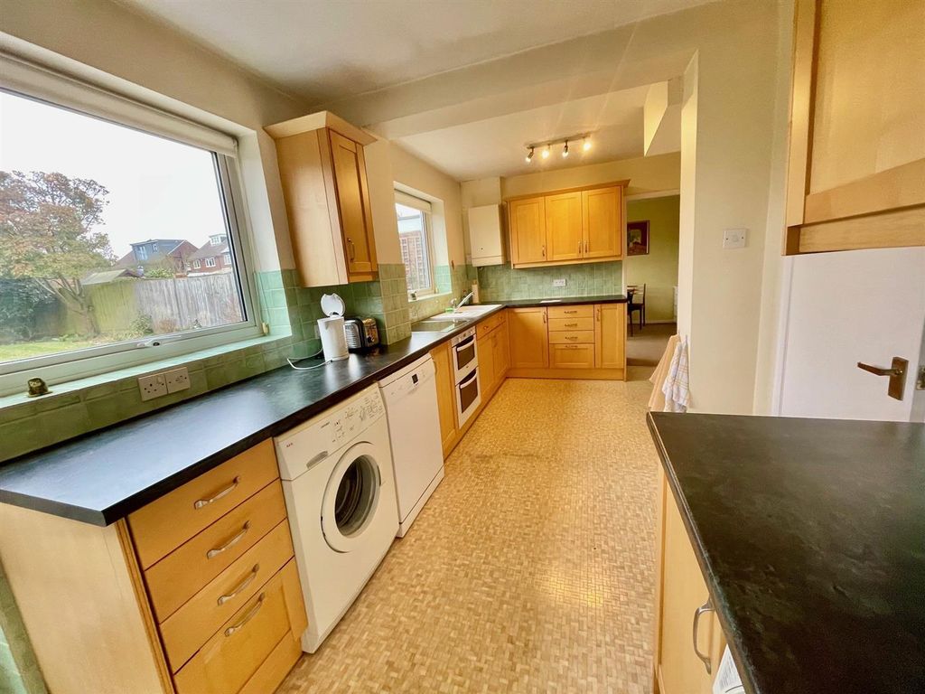 Property photo 2 of 12 15 Bulls Lane Kitchen.Jpg