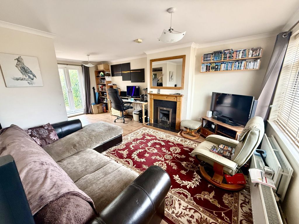 Property photo 2 of 9 Img_4602