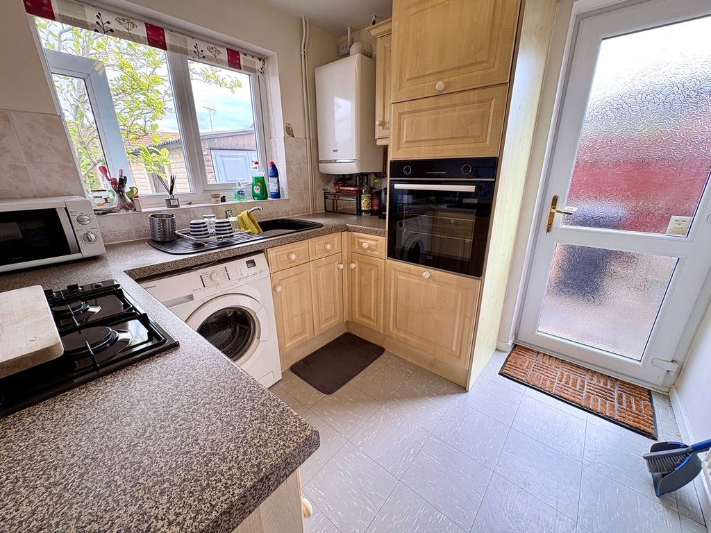 Property photo 3 of 11