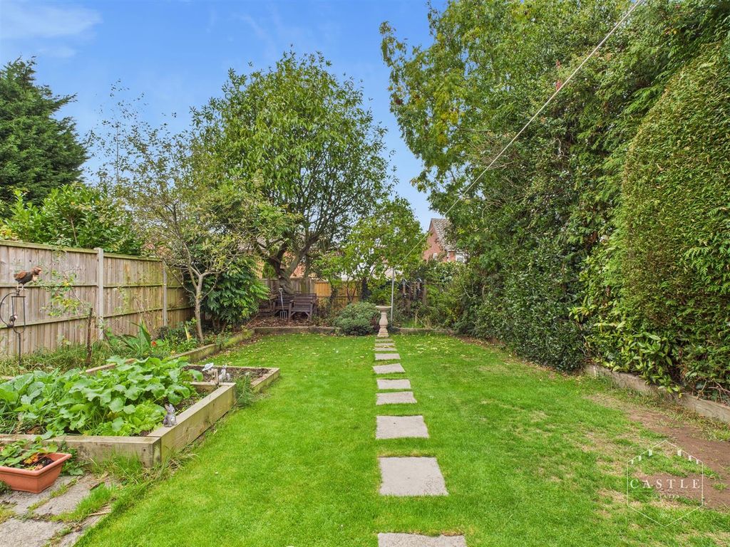 Property photo 2 of 19 Outside