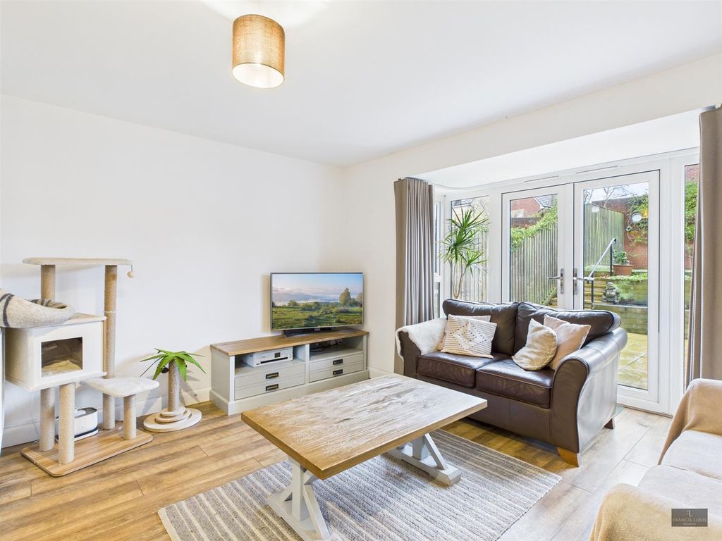 Property photo 2 of 18 Cam02887G0-Pr0559-Still008Dp.Jpg