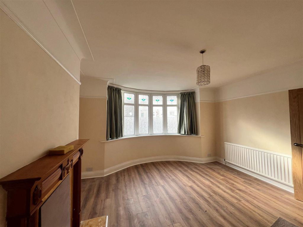 Property photo 3 of 19 c19.Jpg