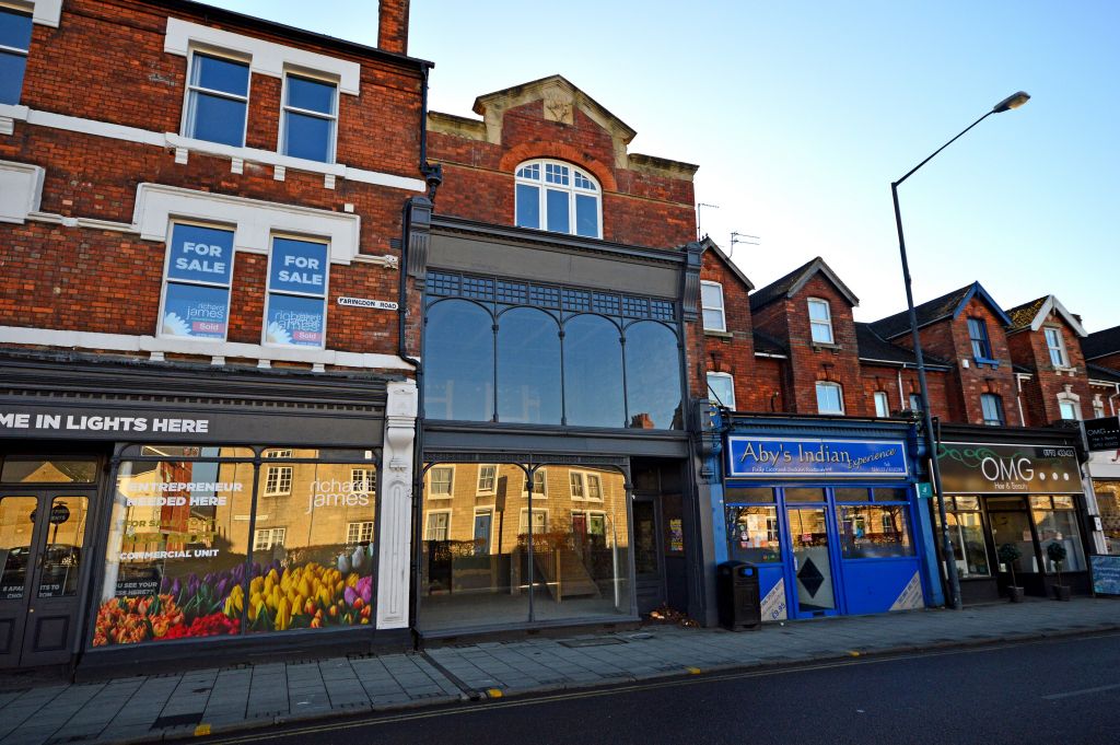 Property photo 1 of 6 Faringdon Road 3 Fro