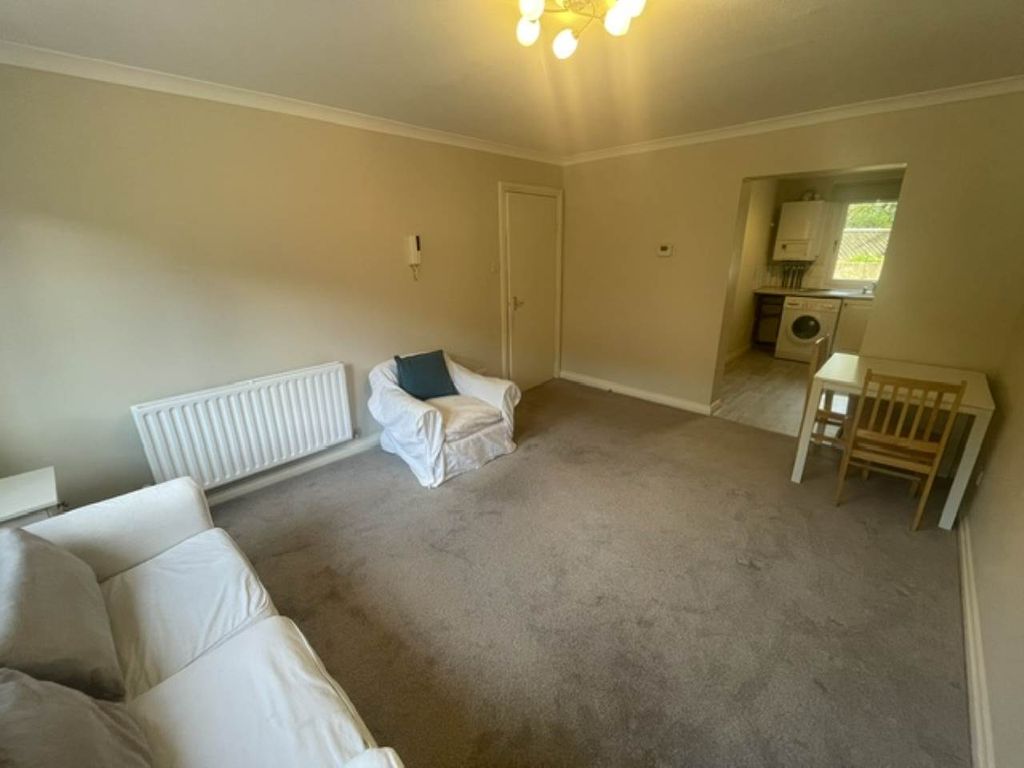Property photo 3 of 12 651316E9-Ff12-4697-95A6-38Ff96d3B0B7