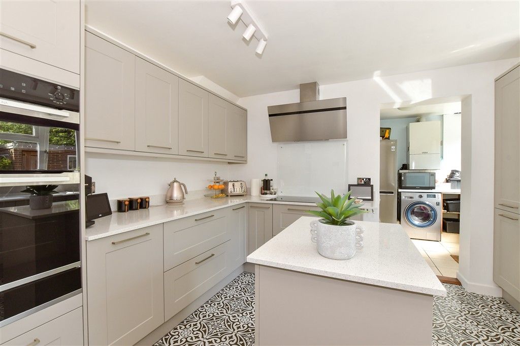 Property photo 1 of 14 Kitchen