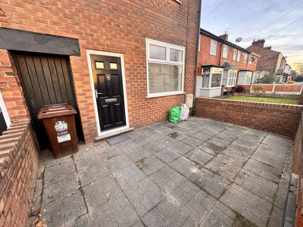 Property photo 2 of 23