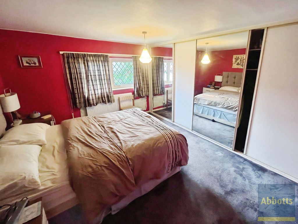 Property photo 3 of 4
