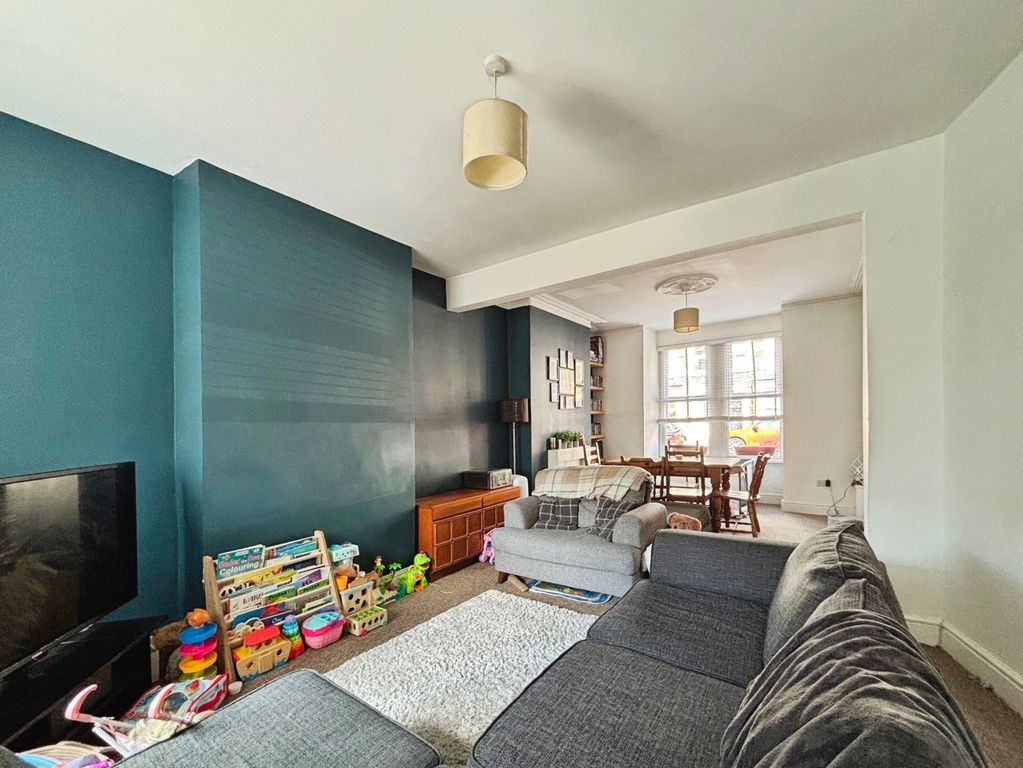 Property photo 3 of 10 Pbox-Img.Jpg