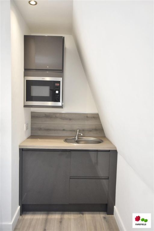 Property photo 3 of 5 Room 8, 17 Barlow c.Jpg