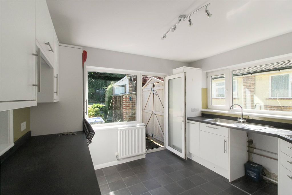 Property photo 3 of 13 Picture No. 11