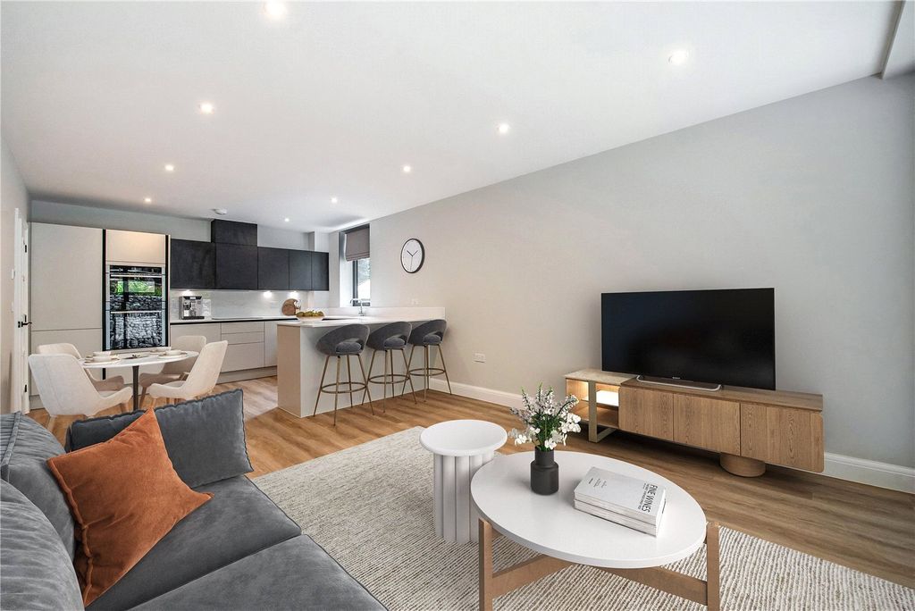 Property photo 3 of 12 Open Plan Living