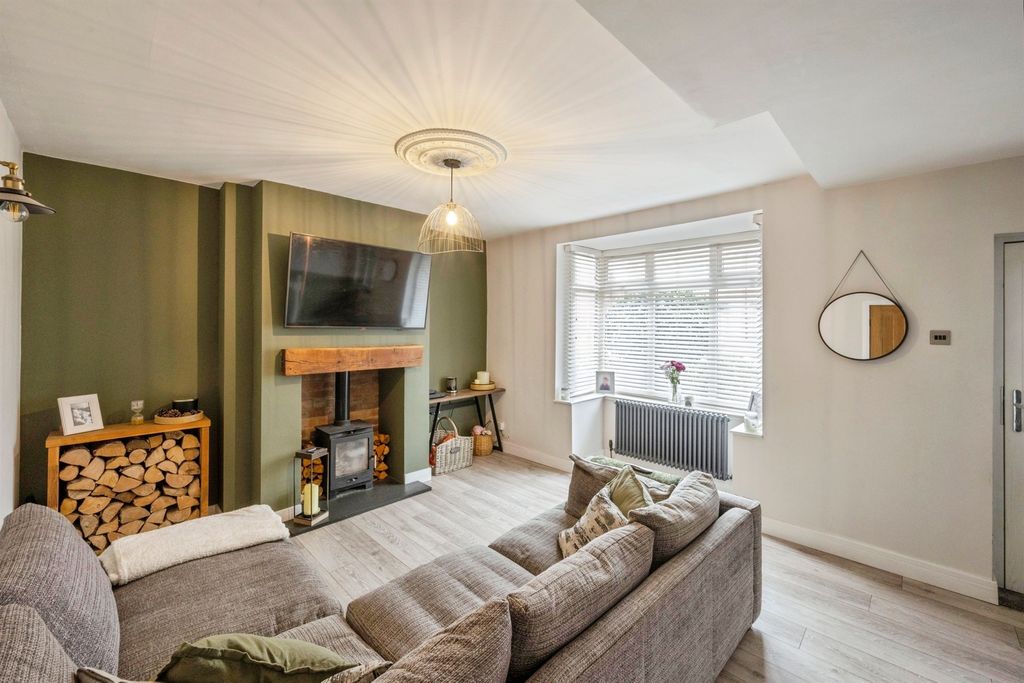 Property photo 2 of 24