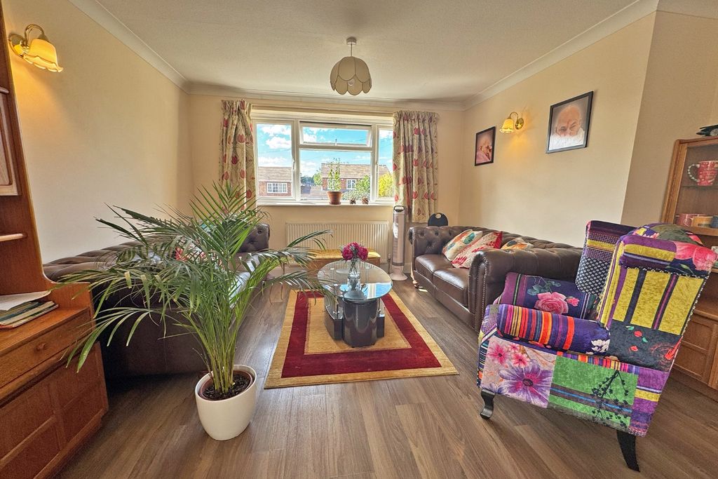Property photo 3 of 10 4565545